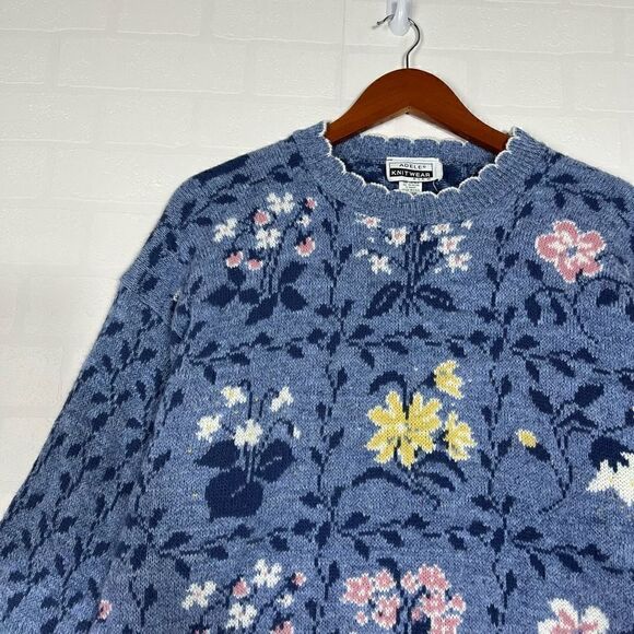 Vintage Adele Knitwear Women’s Blue Floral Knit Sweater Size Large - Picture 3 of 14
